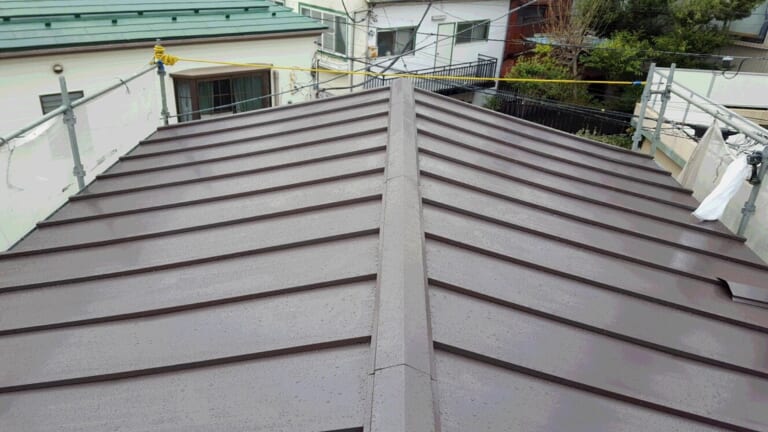 10.横浜市金沢区　トタン屋根の雨漏り改修工事完成