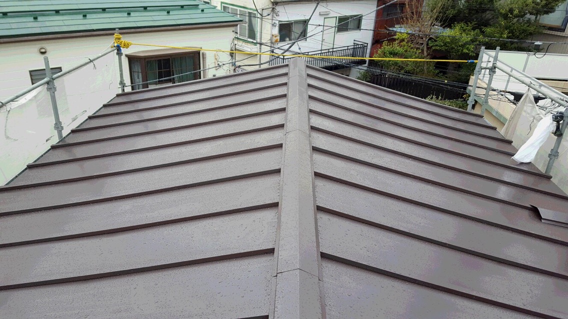 10.横浜市金沢区　トタン屋根の雨漏り改修工事完成