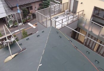 立川市 ガルバリウム鋼板 本体張り終了