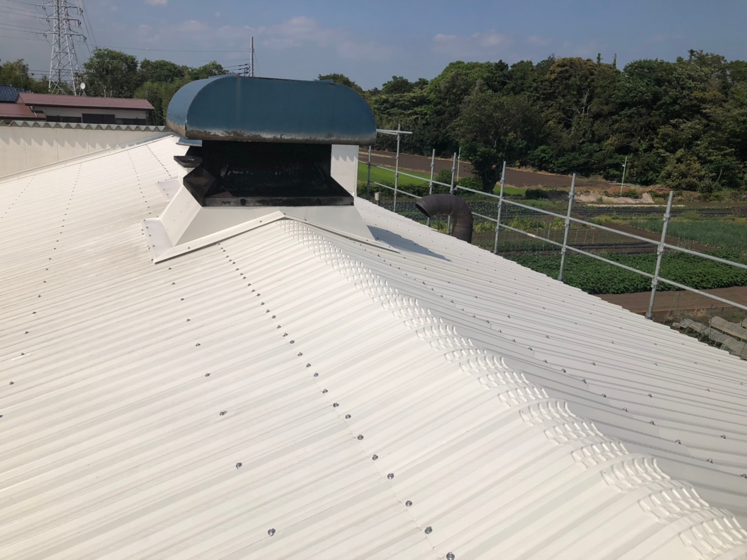 工場の屋根工事もテイガク屋根修理で