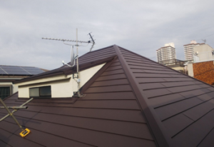 堺市美原区 - モニエル瓦を金属屋根へ葺き替えリフォーム