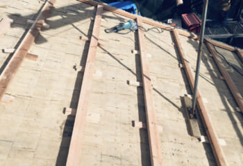 下地調整は屋根の工事品質に大きく関わります