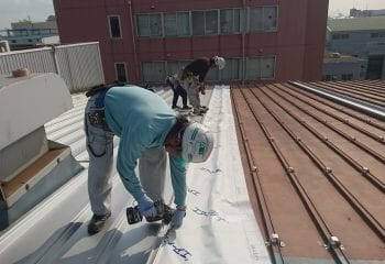 屋根本体施工