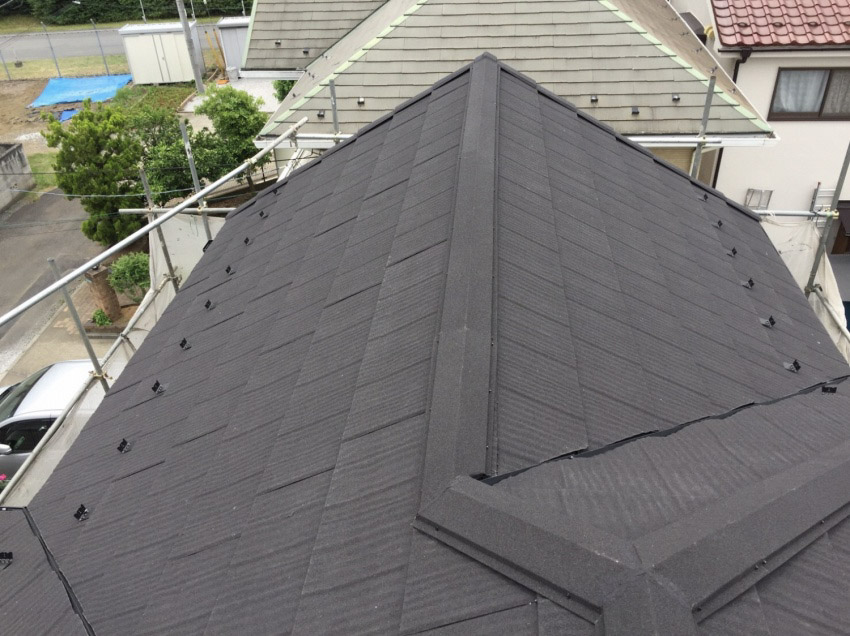 同質役物の屋根