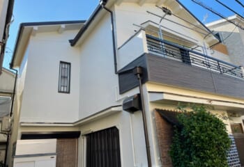 神戸市東灘区 - 金属サイディング部分張りと屋根葺き替え
