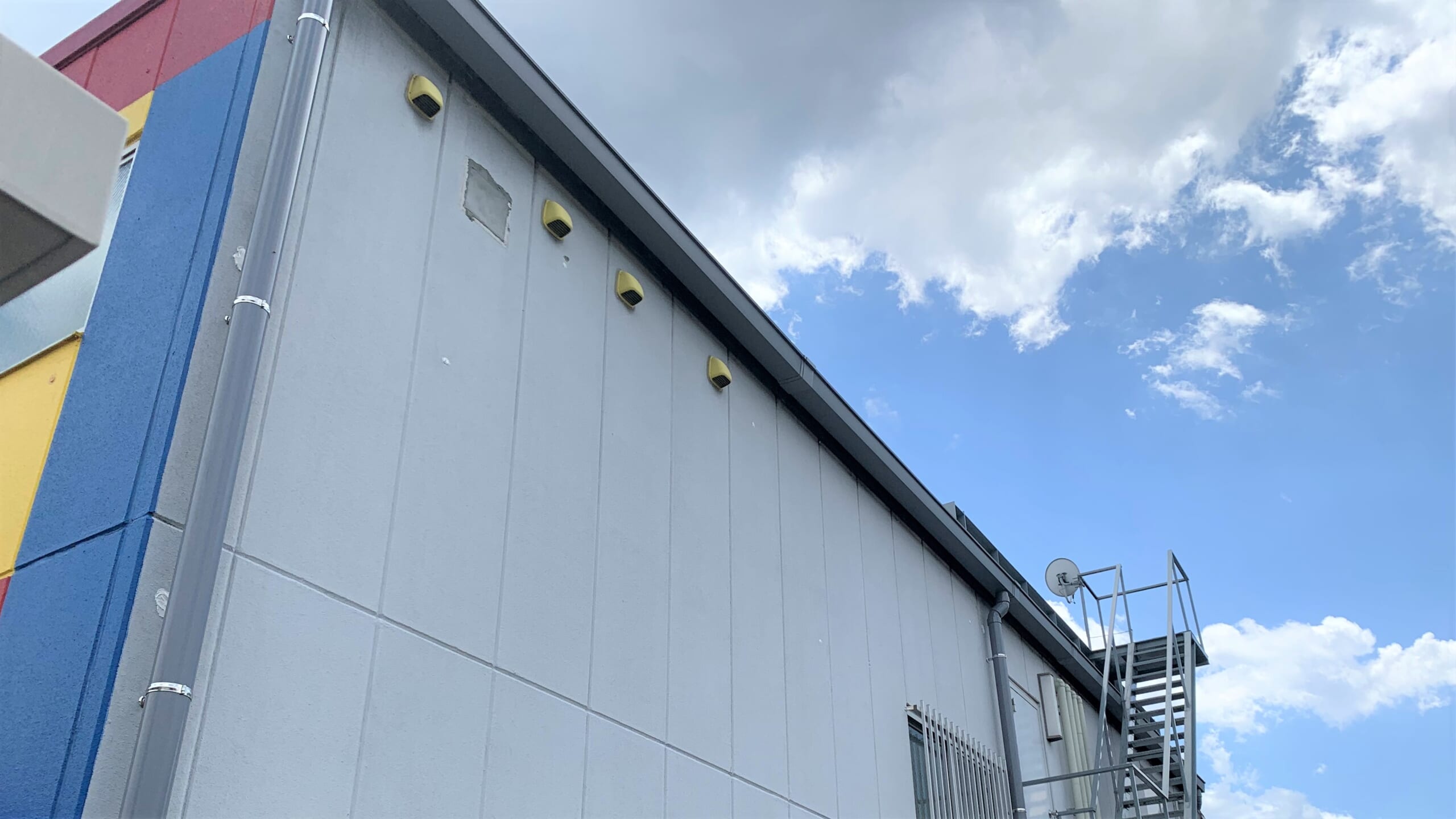 新しいものに交換した雨どい