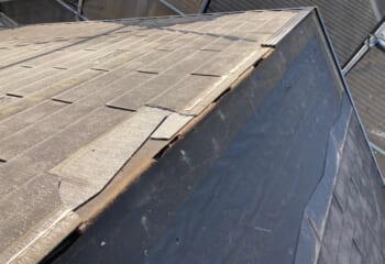 古い屋根材の撤去