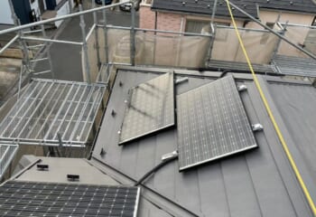 東京都立川市 - パミールの葺き替えと太陽光発電脱着