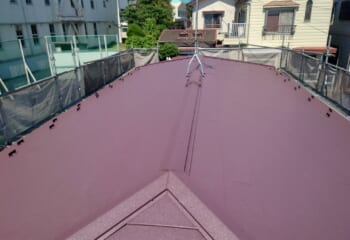 千葉県柏市 - 雨漏り部分を葺き替えて屋根カバー工法