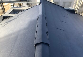 陽光パネル付き屋根葺き替え工事の完成