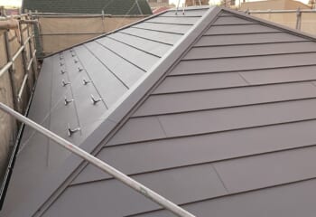 東京都品川区 - 耐震性改善を目的にした瓦屋根の葺き替え