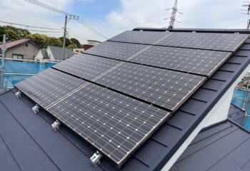 東京都墨田区 - コロニアルNEOの太陽光脱着と広小舞板金取付