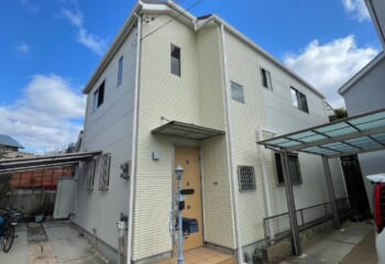 大阪府豊中市 - 無機塗料による外壁塗装と棟違いの屋根をカバー工法