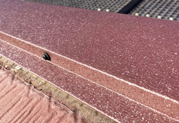 8年前に交換した棟板金を金属下地（エスヌキ）で交換