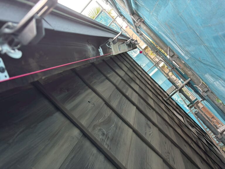 雨樋金具取り付け