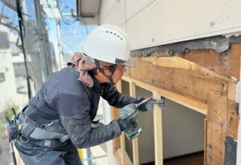 壁内部の状態を細かく点検