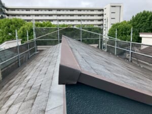 葺き替え工事前　スレート
