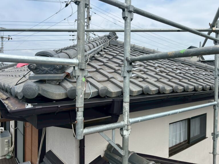 瓦屋根