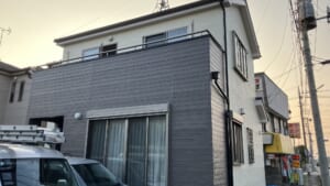 サムネイル画像 さいたま市中央区 - ノンアスベストの屋根をスーパーガルテクトで屋根のリフォームと外壁塗装