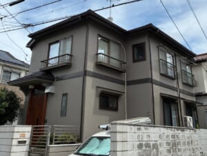 サムネイル画像 東京都三鷹市 - アスベストを含むスレート屋根をテイガクルーフに屋根葺き替えと外壁塗装工事