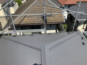 サムネイル画像 横浜市青葉区 - 日本製屋根材のスーパーガルテクトを使用した屋根修理