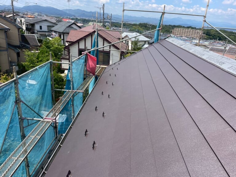 屋根本体貼り付け写真