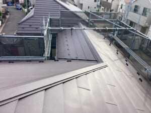 サムネイル画像 千葉県船橋市 - コロニアルNEOをテイガクルーフで屋根リフォーム