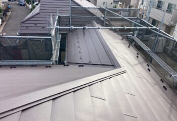 千葉県船橋市 - コロニアルNEOをテイガクルーフで屋根リフォーム
