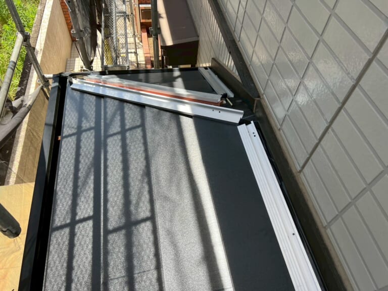 下屋根
