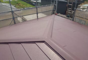 神奈川県平塚市 - ２度目の屋根リフォームでスーパーガルテクトに葺き替え工事