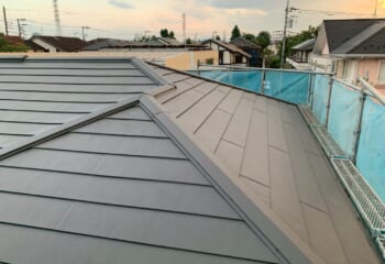 横浜市青葉区 - アスベスト含有のスレート屋根をスーパーガルテクトで屋根修理