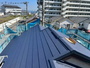 サムネイル画像 静岡県沼津市 - 太陽光パネルの撤去と金属屋根へのリフォーム