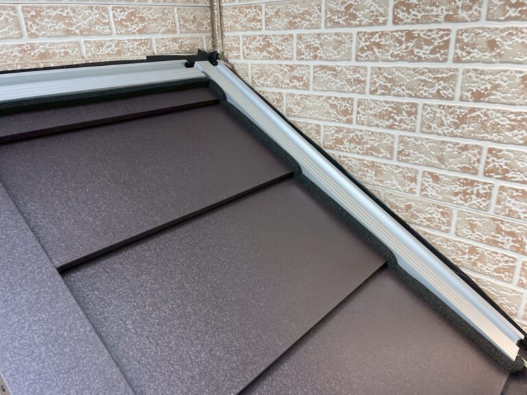 雨押え板金の施工