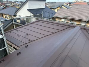 サムネイル画像 静岡県沼津市 - 劣化しやすいスレート屋根を高耐久のスーパーガルテクトで屋根修理