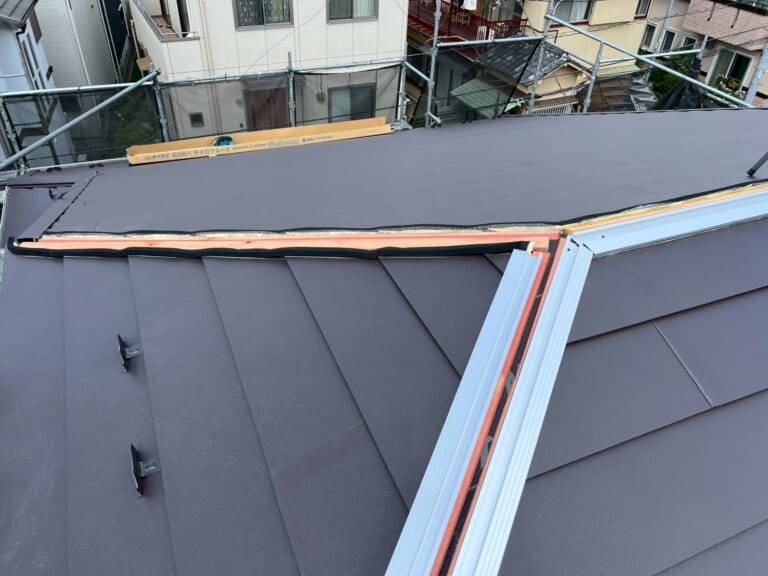 棟部分を立ち上げて、エスヌキ設置