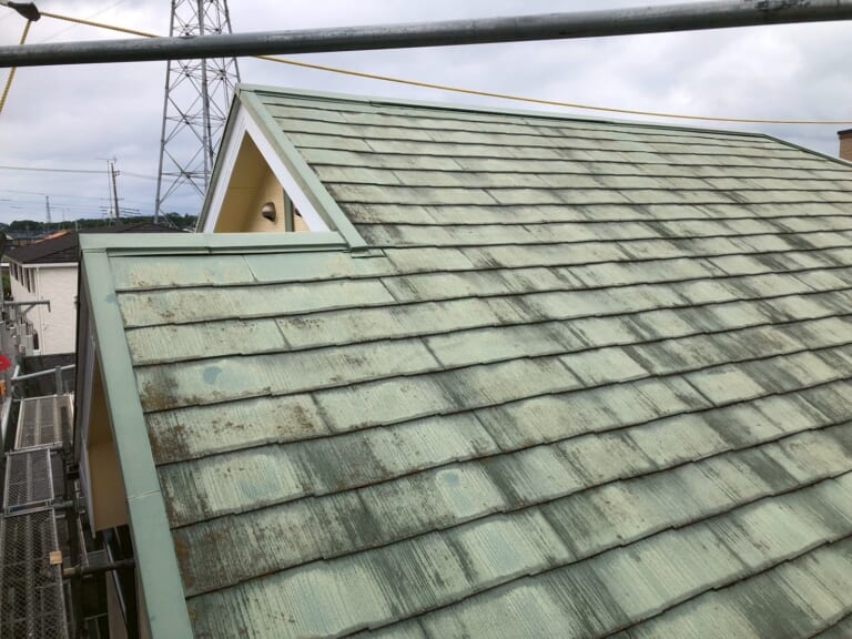 施工前の屋根