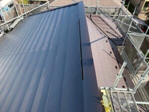 サムネイル画像 神奈川県逗子市 - スレート屋根を金属屋根の「テイガクルーフ」で屋根修理
