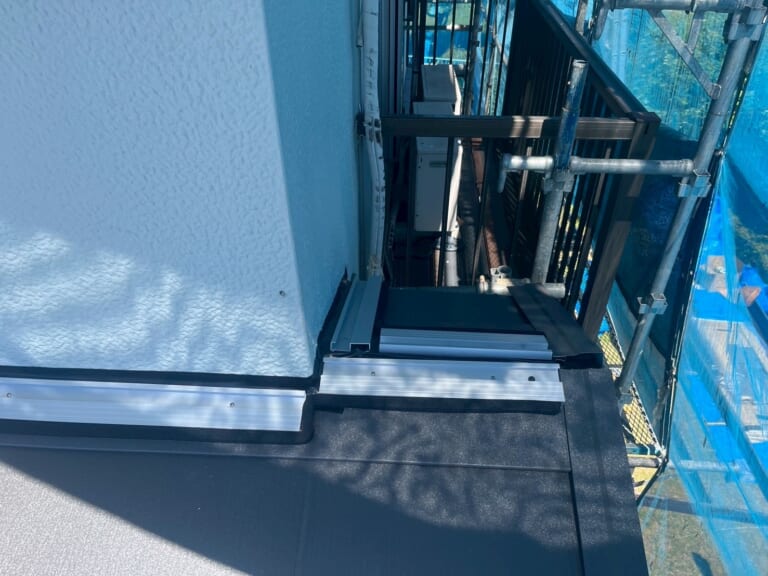 下屋根にもエスヌキ設置