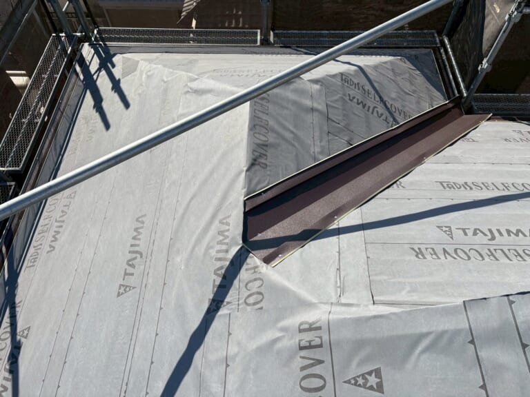 谷樋板金の施工