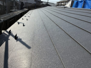 サムネイル画像 埼玉県所沢市 - セメント瓦の屋根を軽量で丈夫な金属屋根にリフォーム