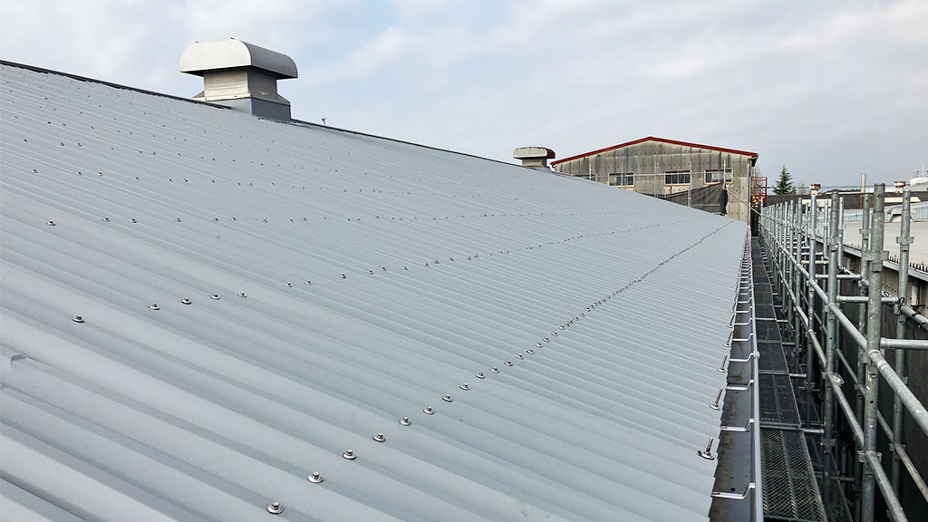 大日化成㈱様大型施設の屋根