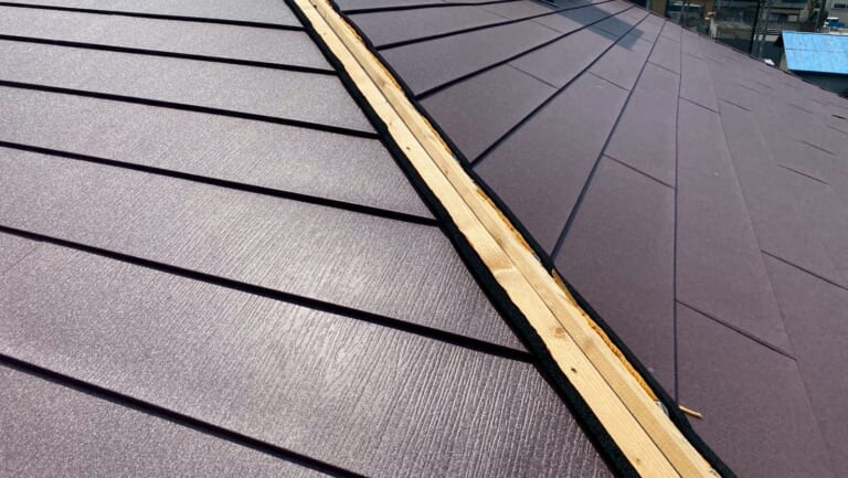 屋根材の立ち上げの写真