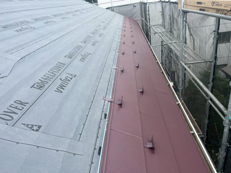 スーパーガルテクトの張り付け