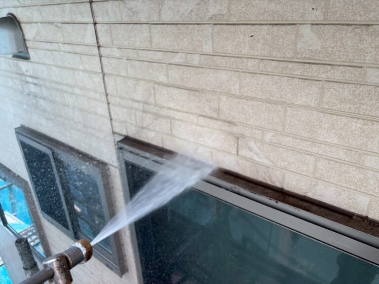 外壁の高圧洗浄