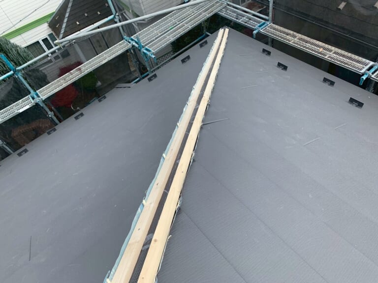 新設屋根材の立ち上げ