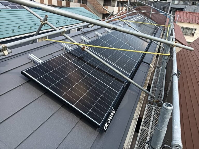 太陽光パネルの写真