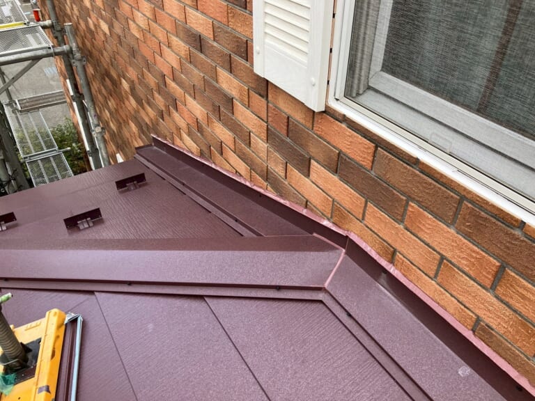 下屋根の雨押え