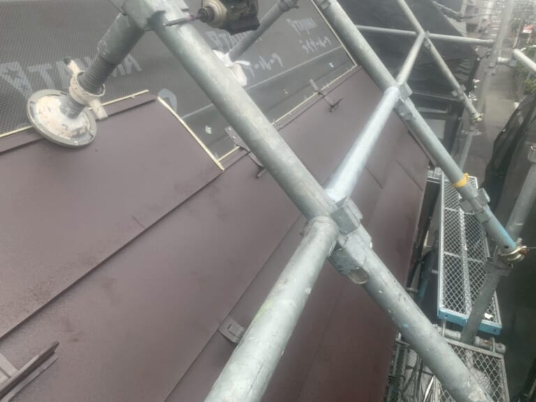 新屋根材の写真