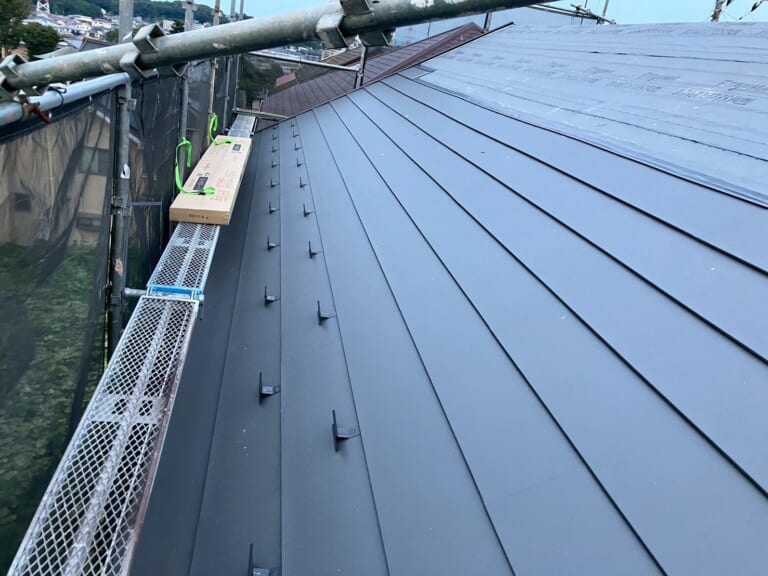 新屋根材の写真