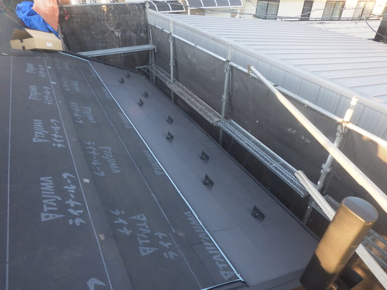 スーパーガルテクトの施工